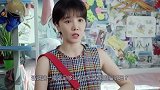 陈小纭入戏太深，忘记旗袍是高开叉的，腿上的黑色线条太出戏