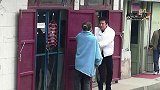 打工人实锤！虞书欣穿着厚实接地气 鹿晗拎一袋橘子接地气