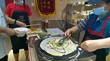 时小发煎饼果子大姐学习的挺专业呢
