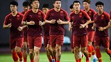 艾克森国足首训座位图全赏析 同桌李可前后左右是恒大同学