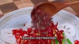 为什么自己做的莲藕发黑还不脆呢？大厨你怎么才能做得洁白又清脆
