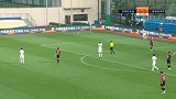 申花边路下底发起猛攻 曹赟定门前怒射击中门框弹出