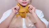 靓女教你一款最甜美的围巾系法，小仙女学会了吗？