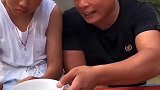 看爸爸厉害还是姐姐厉害呢