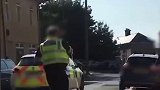 英国两口子吵架！警察处置过程中对试图袭警孕妇使用泰瑟枪 孕妇流产