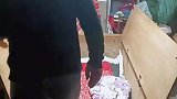 男子在衣柜里面睡觉惊呆网友