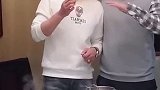 不好好吃饭，发出魔性的笑声，小伙子再也忍不住了