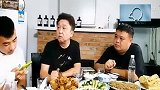 孙越来到于谦的马场蹭饭，于谦尽显土豪气质，弄了一大桌子菜
