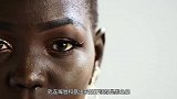 世界上最黑的女模特，连嘴唇牙龈都是黑色，却美得让人无法自拔