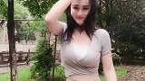 长发小姐姐尬舞，这身材真是太好了
