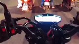 大爷的座驾，真是低调又不失内涵，真是太搞笑了。
