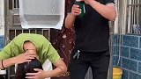 家里热水器坏了洗发水也要没了，老公说这样做既省水又省电