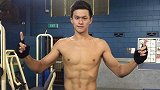 孙杨健身房苦练动作标准 网友眼光独特：这腿不穿高跟鞋白瞎了