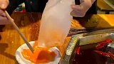 吃火锅太多油怎么办，教你一招，用一块冰立马就能解决