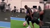业精于勤为在曼联能够立足 伊哈洛专门请私教加强练习