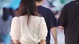 三里屯街拍，来一波微胖女生合集，约会还是私奔