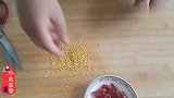 “孜然牙签肉”的做法，外酥内嫩，香辣可口，下酒菜必备