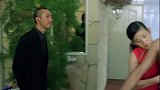 穿个防弹衣都花里胡哨的，还是名牌呢