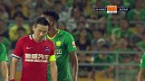 国安右路再下底 巴坎布后仰头球吊门高出横梁