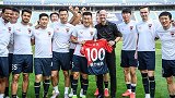 葛振深足100场纪念仪式 全力争胜期待进入争冠组