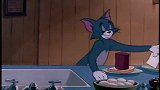 猫和老鼠：斯派克真是熟练，面包片加牛肉片，当洗扑克牌一样！