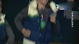 众人随音乐跳舞，邓超的姿势太逗，拍屁股简直不忍直视