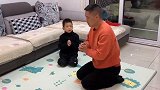 大哥非要跟儿子比跪地起跳的搞笑操作！