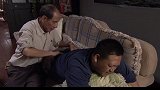 董清海偷偷打电话被端午抓个正着，端午警告他别让妻子知道