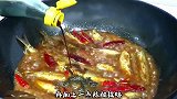 这样做的”红烧小杂鱼“不粘锅不掉皮、没有腥味、汤鲜肉嫩