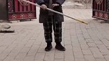 刚开始以为他只是耍着玩，没想到这是个王者