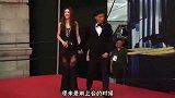 应采儿承认假唱并老公，在台上突然亲老公撒狗粮引的网友争论