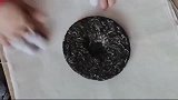 这姑娘的手速堪称一绝，双倍工资都配不上她的巧手
