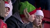 英超-1314赛季-联赛-第17轮-南安普顿VS热刺赛前 球迷圣诞节装扮-花絮