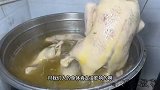 福建鸭王用玉米碎填鸭，鸭肝1个1斤半填鸭1只10斤，1年能做10000只