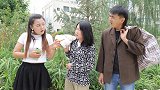 美女坐拥无数财产，却还要捡垃圾，为什么呢？