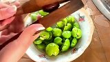 你们认识这是什么东西吗，手里面拿的道具真实用，压下去的时候肯