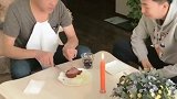 我中午请女婿吃西餐，他气的直翻白眼，我终于咸鱼翻身了