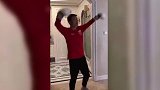 这下可没人敢黑他了! 武磊休赛期化身拳王 出拳敏捷闪躲迅速谁敢惹?