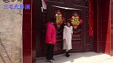 女孩借钱创业，亲妹借两千后妈却借十万，三年后女孩回归精彩了