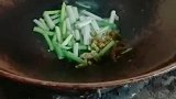 丝瓜千万别去皮，皮的营养价值非常高