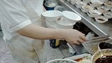 二更视频-20170809-成都百年老字号小谭豆花，吃出情怀留住胃