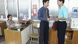 阿耀这被同事借钱不换, 阿祖这帮他演这出戏怎么把钱拿回来呢!