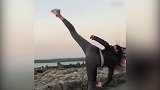 现在的美女都练跆拳道？这脚飞踢实在专业