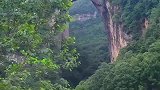 贵州的世界第一高公路天生桥，可以通车