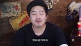 按照习俗，过年晚辈给长辈拜年要跪拜！