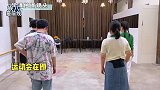 辣目洋子郭麒麟带队跳啦啦操，打滚劈叉超默契，网友直呼：嗑到了