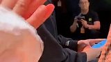 王思聪参加活动，无聊的时候，原来也是这样打发时间的