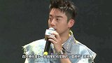 郑恺晒“童颜照”对镜头挤眉弄眼不停搞怪
