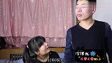 小伙喝醉，不知前方是镜子，和镜子里的自己摇头，太逗了