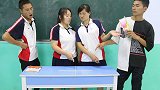 四根筷子组成十字形移动一根成正方形，没想女同学一秒搞定！真逗